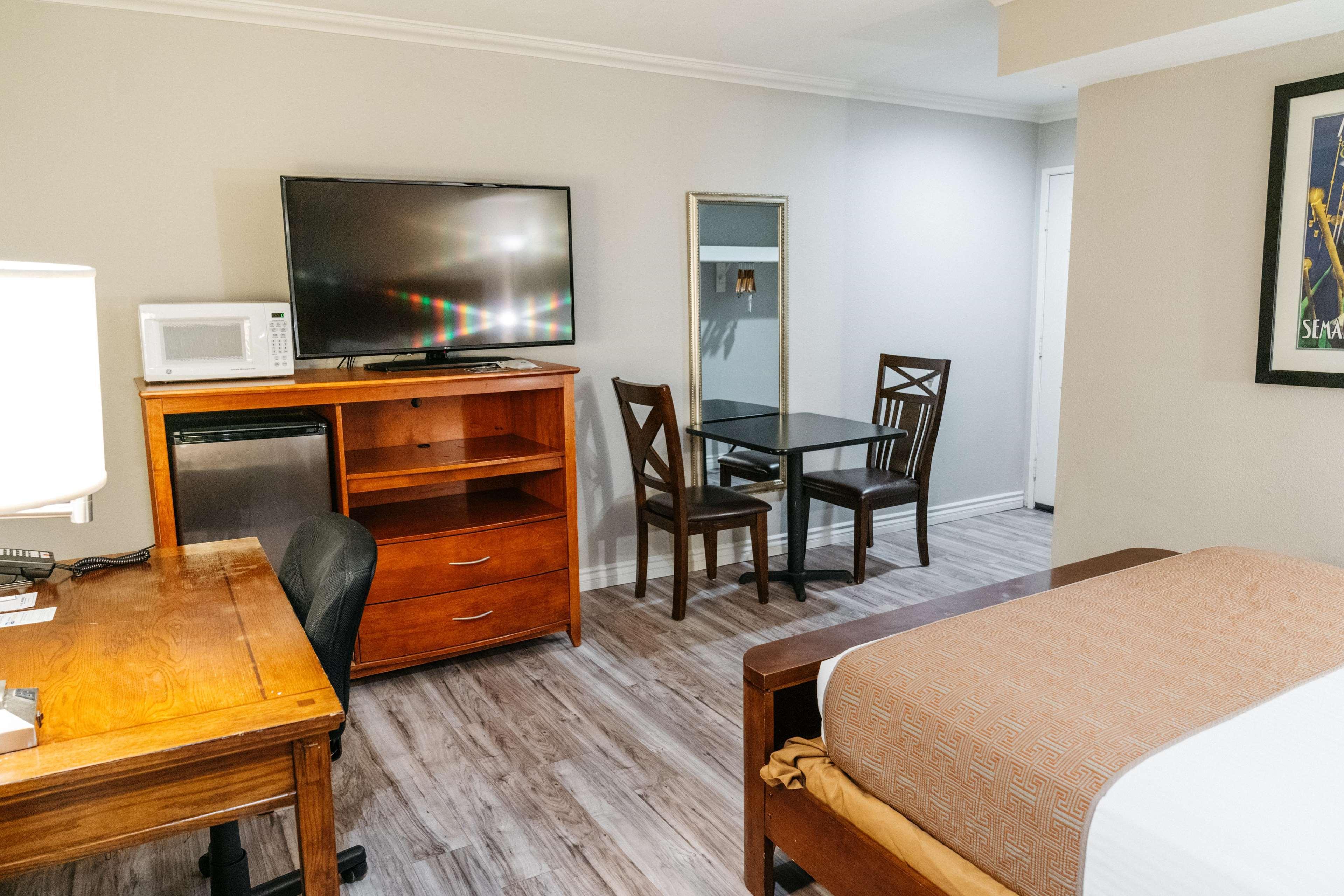 ווסטמינסטר Best Western Palm Garden Inn מראה חיצוני תמונה